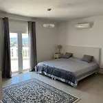 Breathtaking Andalusian فيلة Santa Fe de los Boliches