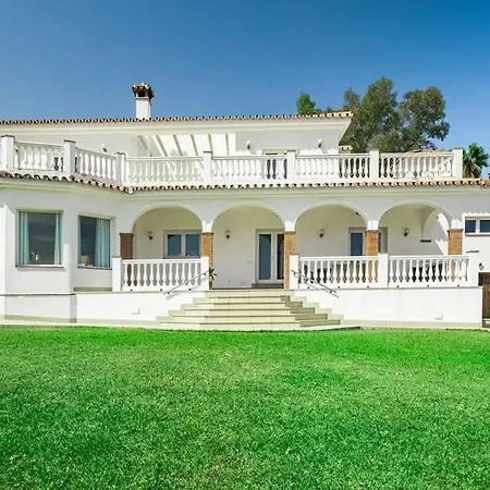 Breathtaking Andalusian فيلة